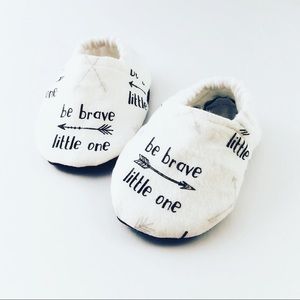 Crib shoes